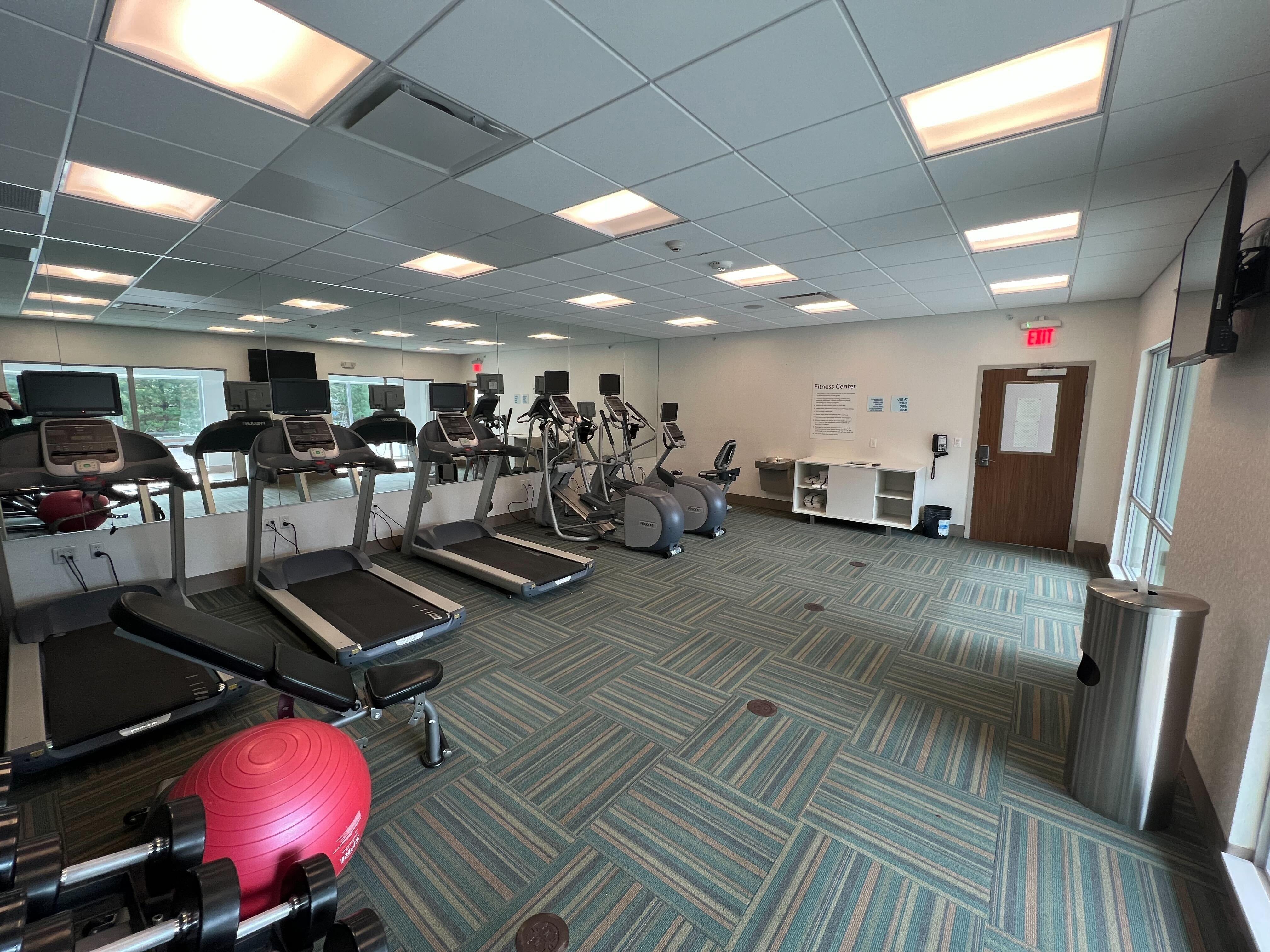 Holiday Inn Express & Suites - Detroit Northwest - Livonia By Ihg Εξωτερικό φωτογραφία