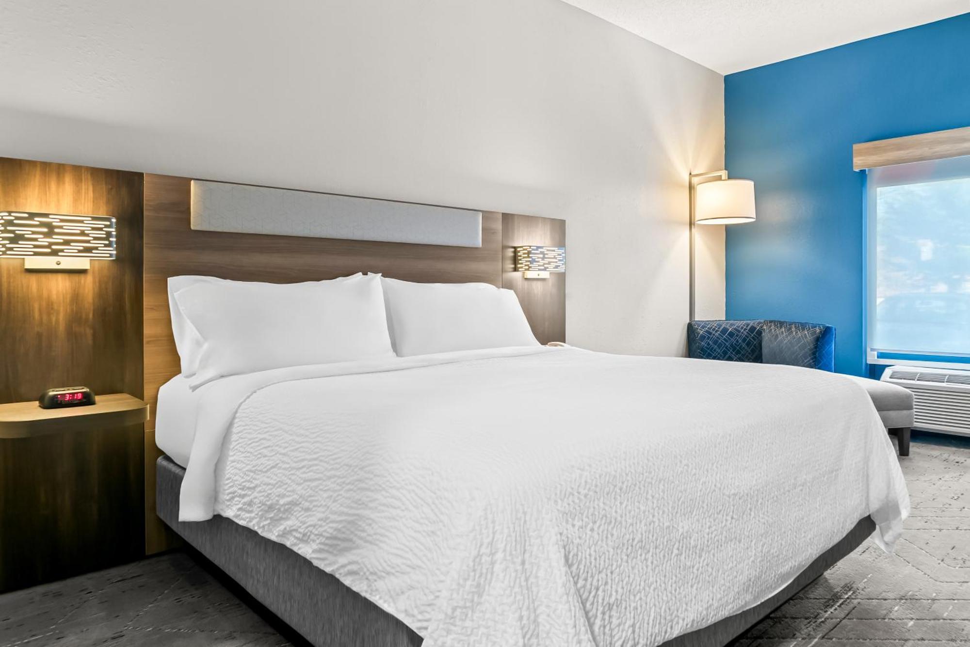 Holiday Inn Express & Suites - Detroit Northwest - Livonia By Ihg Εξωτερικό φωτογραφία