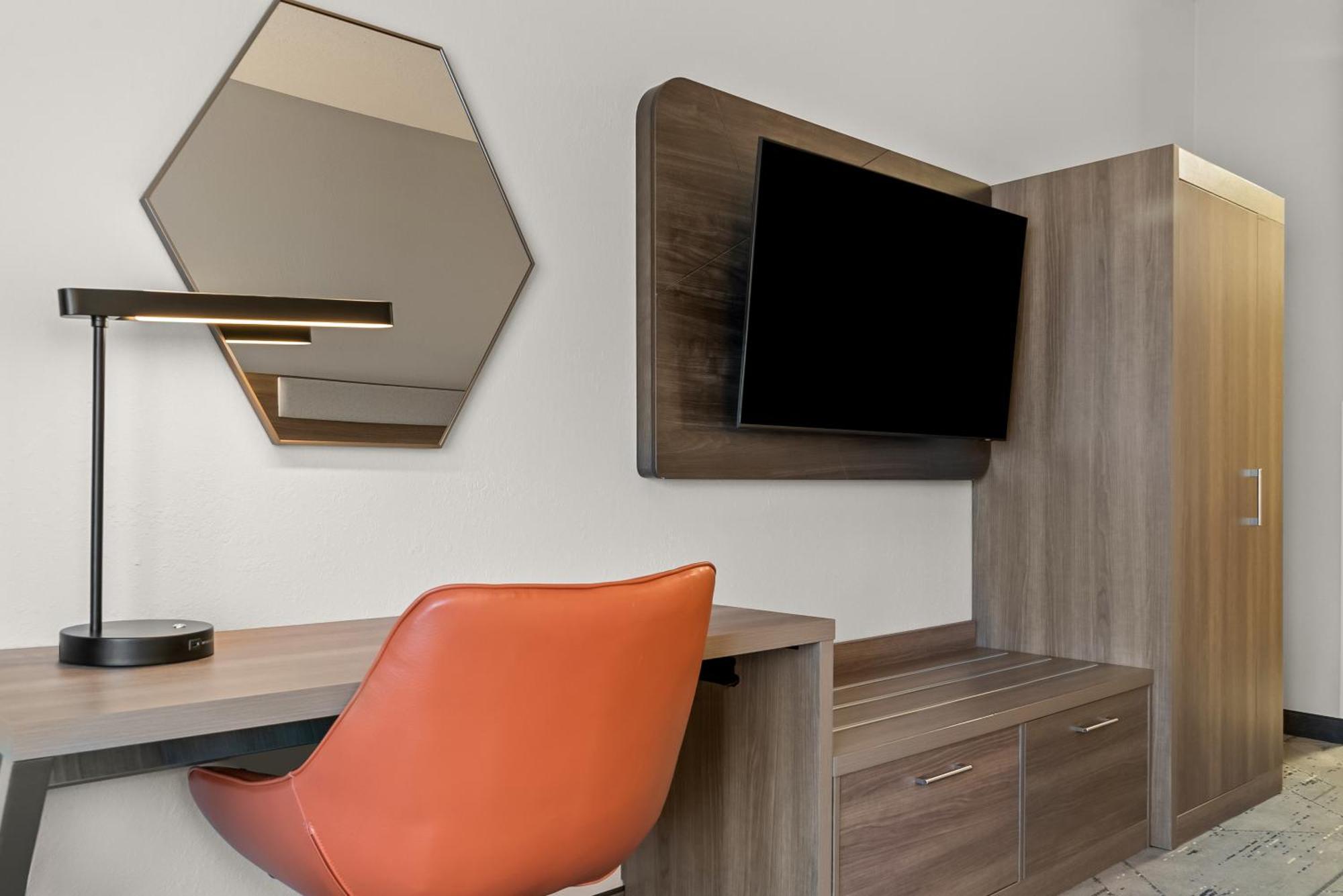 Holiday Inn Express & Suites - Detroit Northwest - Livonia By Ihg Εξωτερικό φωτογραφία