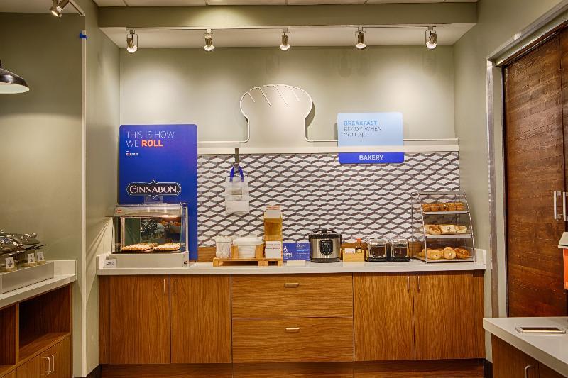 Holiday Inn Express & Suites - Detroit Northwest - Livonia By Ihg Εξωτερικό φωτογραφία