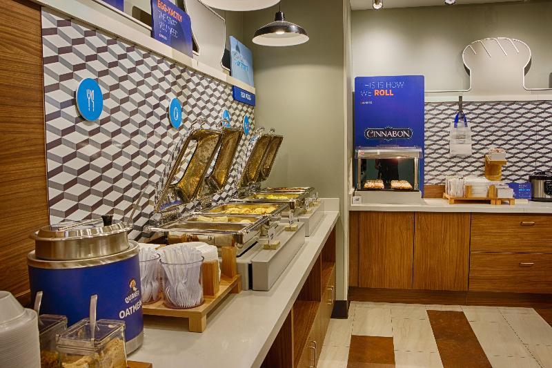 Holiday Inn Express & Suites - Detroit Northwest - Livonia By Ihg Εξωτερικό φωτογραφία